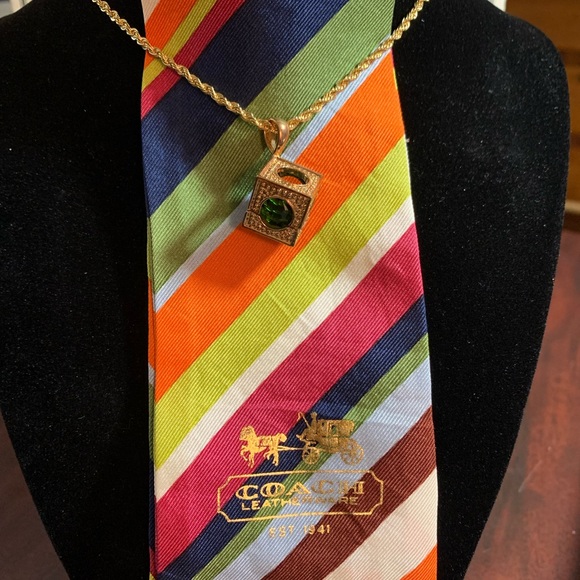 Worthington Pendant Neclace - Picture 5 of 7